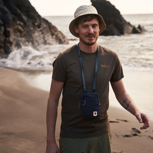 High Coast Pocket - Rowan Red